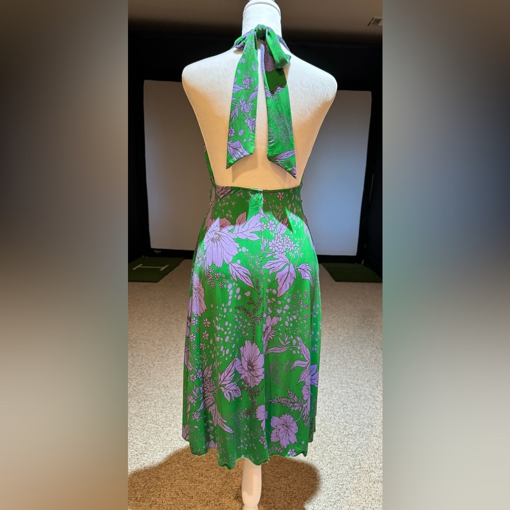 NWOT Women’s Sexy Yet Classy Boutique Backless Dress Color Green & Purple Size M - Picture 6 of 9